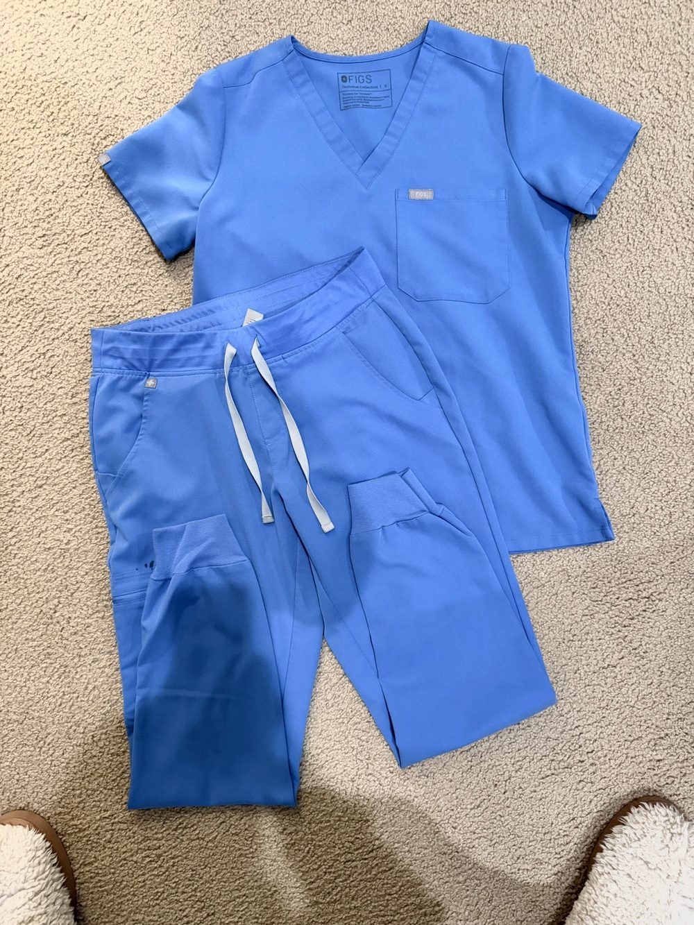 FIGS ceil blue medium scrub set